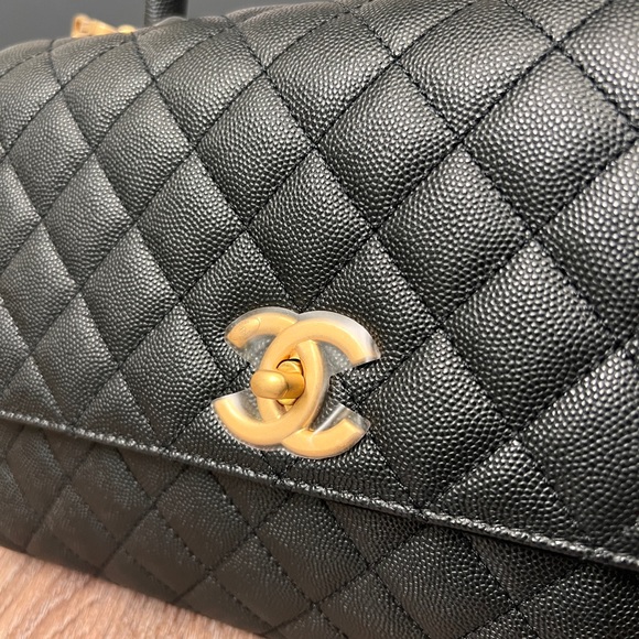 Brand New Coco Chanel Flapbag with handle, v b/black with dust bag and box. - Picture 4 of 15